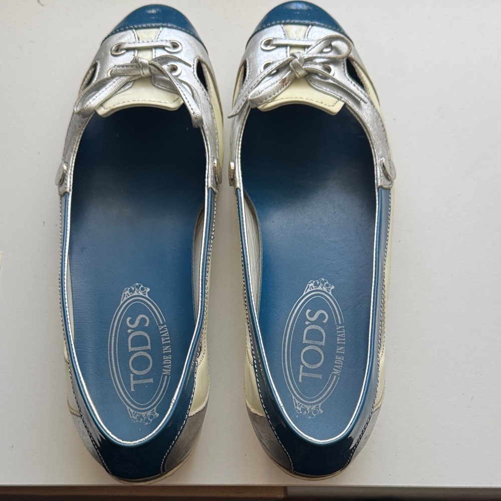 Tod's Women's Silver and Blue Flats